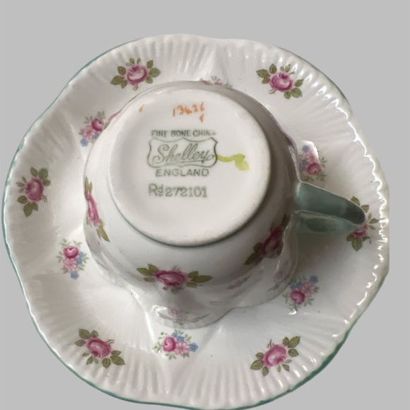 Shelley Vtg Rosebud Tea Set Fine Bone For Four Teapot Cups Dessert Plates - Picture 4 of 9